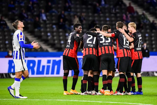 库里三节17+9+10新援22分 勇士大胜开拓者35分