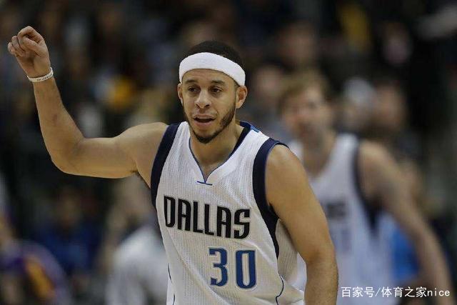 班凯罗三双魔术克鹈鹕 库兹马31分奇才胜国王